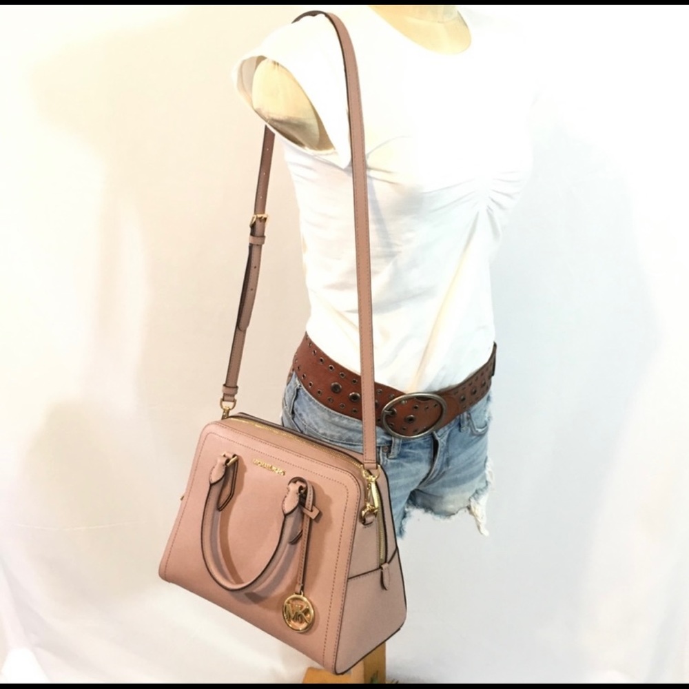 Micheal Kors Purse - Picture 2 of 5